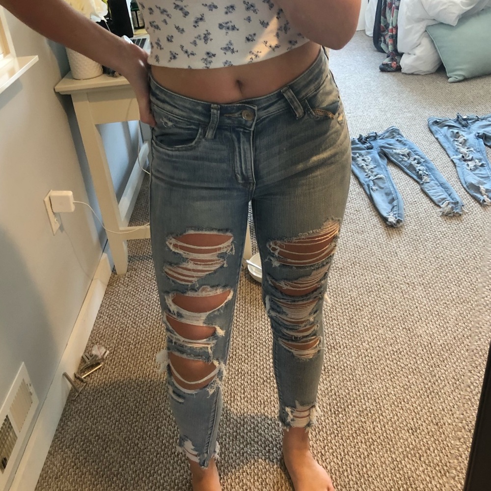 ripped jeans !
